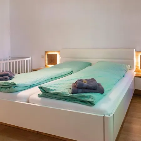 Hébergement de vacances Haus Mit See, Sauna, Whirlpool And Games