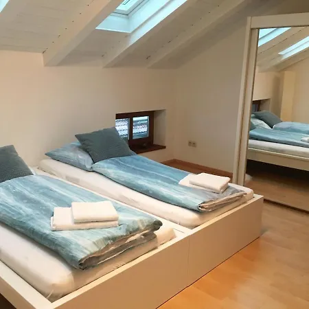 Haus Mit See, Sauna, Whirlpool And Games * Egling