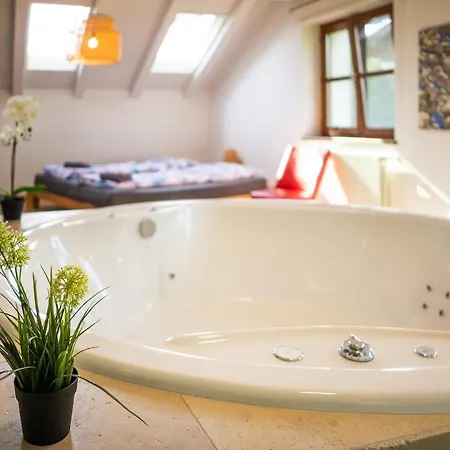 Haus Mit See, Sauna, Whirlpool And Games *